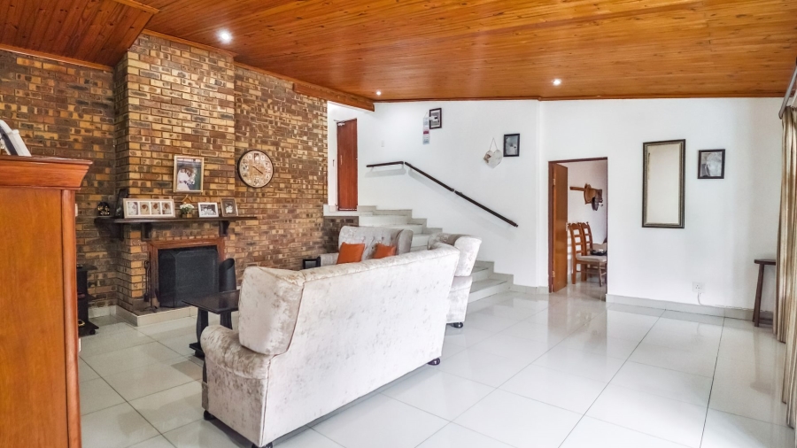 5 Bedroom Property for Sale in Orient Heights KwaZulu-Natal