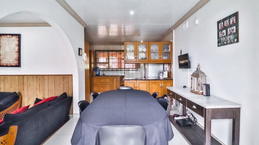 5 Bedroom Property for Sale in Orient Heights KwaZulu-Natal