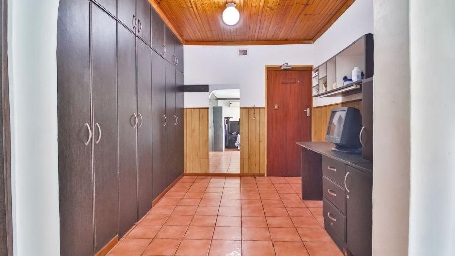 5 Bedroom Property for Sale in Orient Heights KwaZulu-Natal