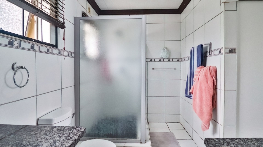 5 Bedroom Property for Sale in Orient Heights KwaZulu-Natal