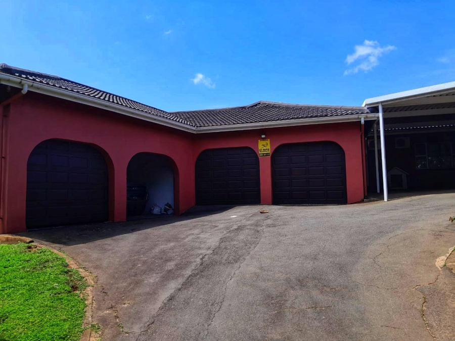 7 Bedroom Property for Sale in Amanzimtoti KwaZulu-Natal
