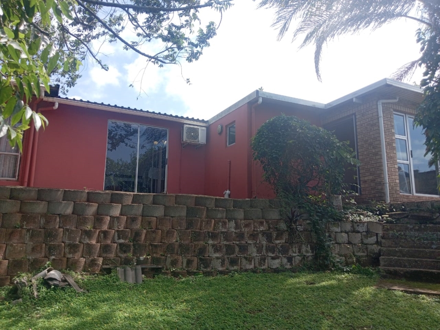 7 Bedroom Property for Sale in Amanzimtoti KwaZulu-Natal