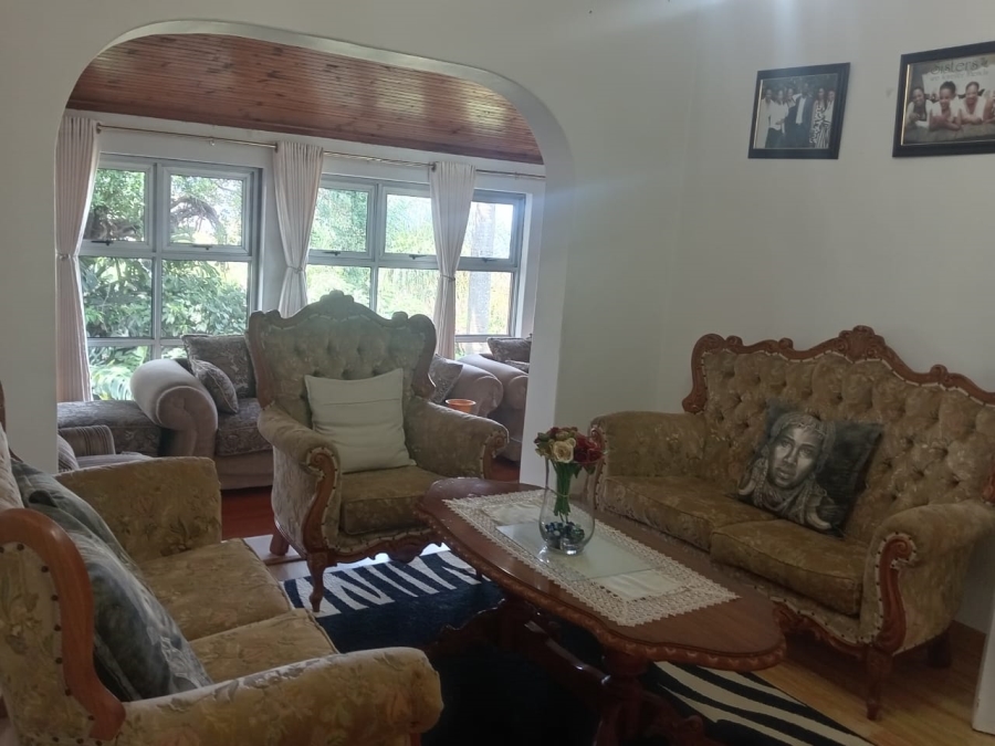 7 Bedroom Property for Sale in Amanzimtoti KwaZulu-Natal