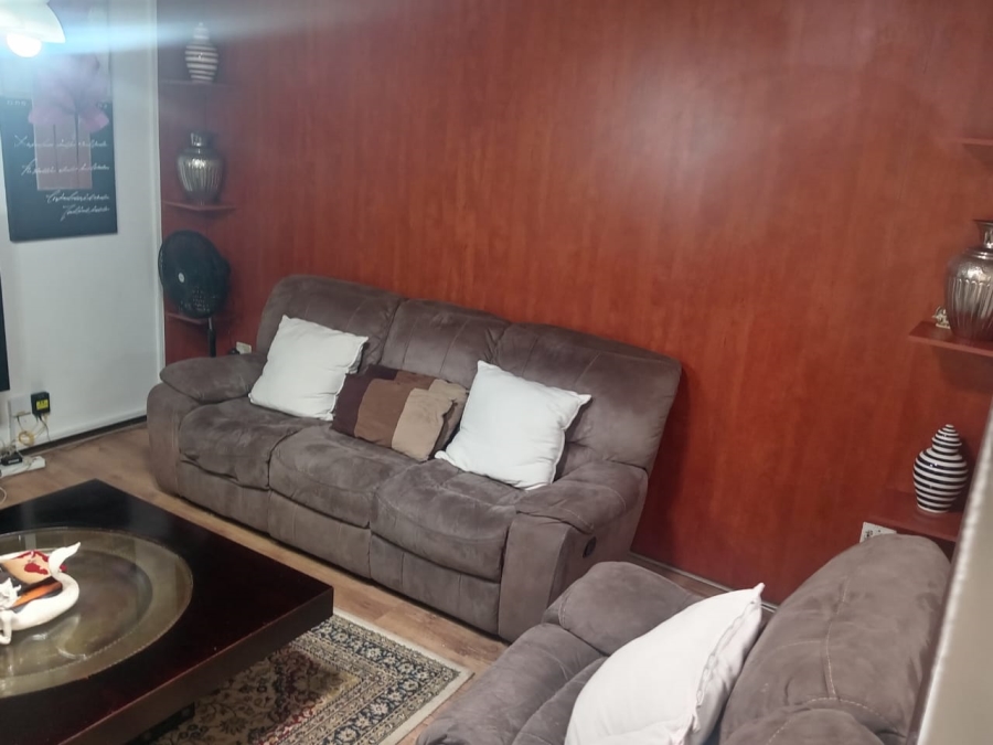 7 Bedroom Property for Sale in Amanzimtoti KwaZulu-Natal
