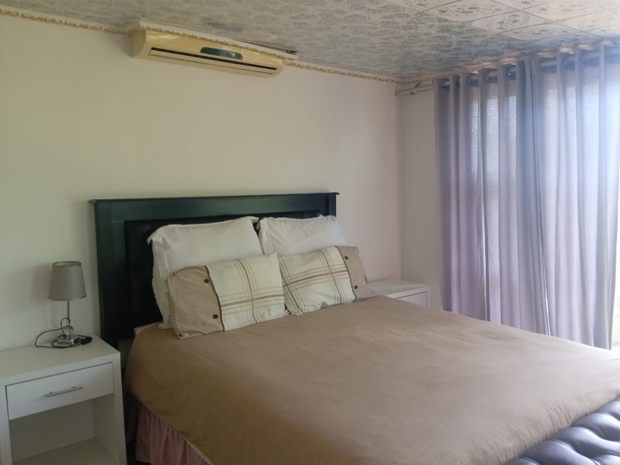7 Bedroom Property for Sale in Amanzimtoti KwaZulu-Natal