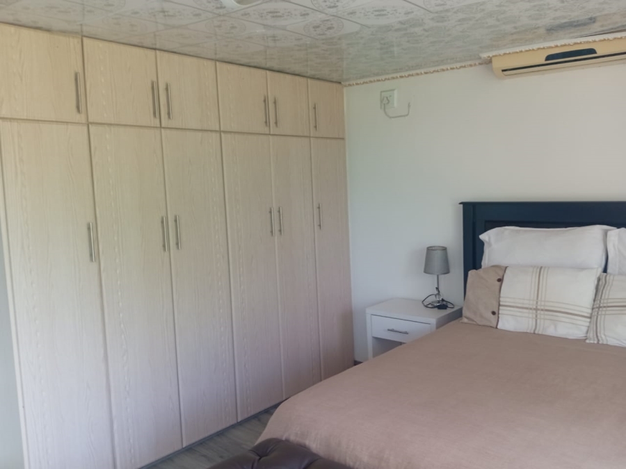 7 Bedroom Property for Sale in Amanzimtoti KwaZulu-Natal