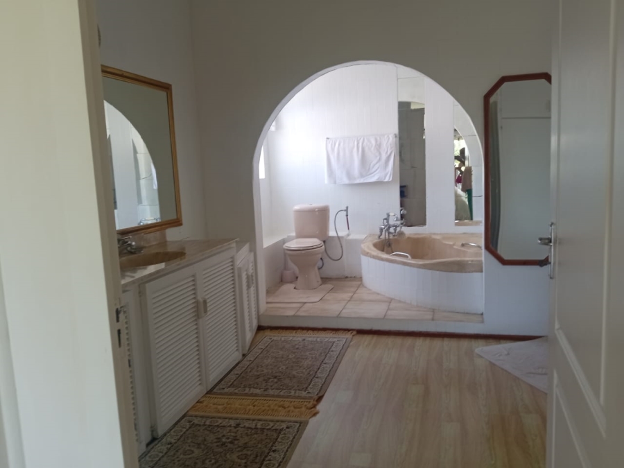 7 Bedroom Property for Sale in Amanzimtoti KwaZulu-Natal