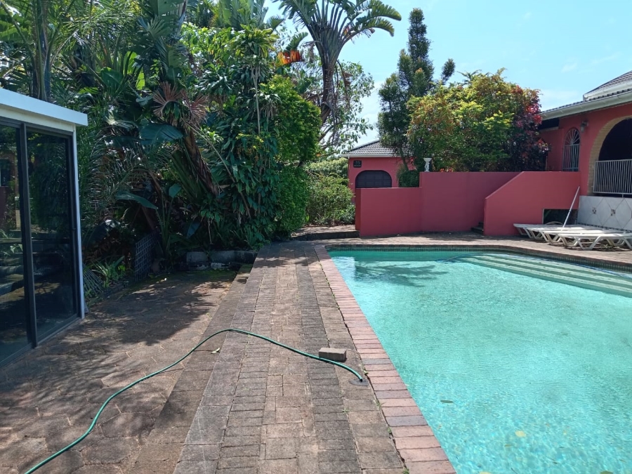 7 Bedroom Property for Sale in Amanzimtoti KwaZulu-Natal
