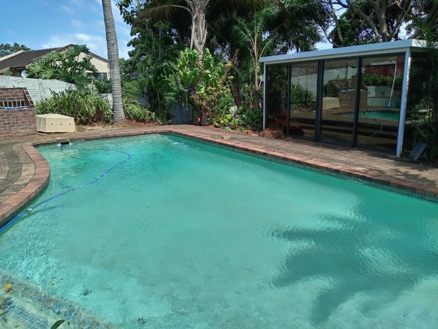 7 Bedroom Property for Sale in Amanzimtoti KwaZulu-Natal