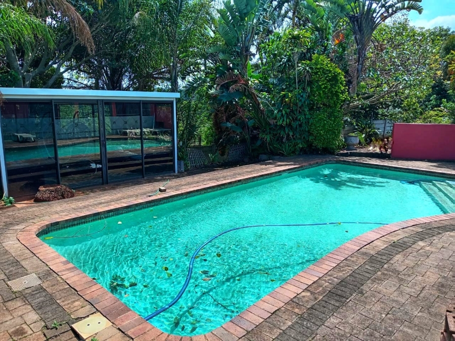 7 Bedroom Property for Sale in Amanzimtoti KwaZulu-Natal