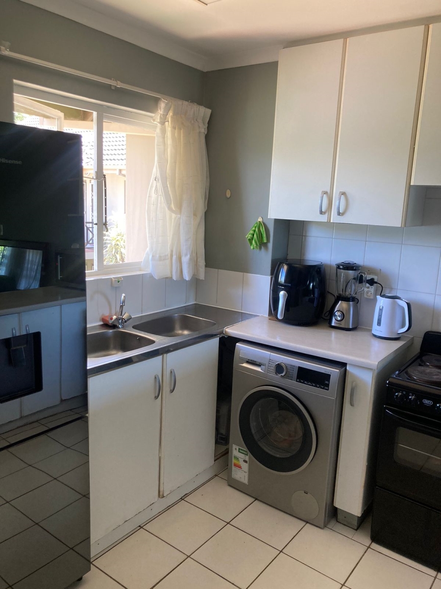To Let 1 Bedroom Property for Rent in Hillcrest Central KwaZulu-Natal