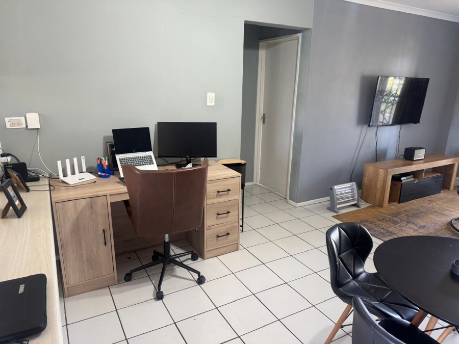 To Let 1 Bedroom Property for Rent in Hillcrest Central KwaZulu-Natal