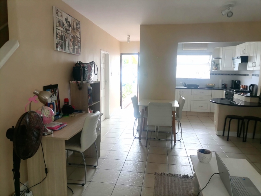 To Let 3 Bedroom Property for Rent in Durban North KwaZulu-Natal
