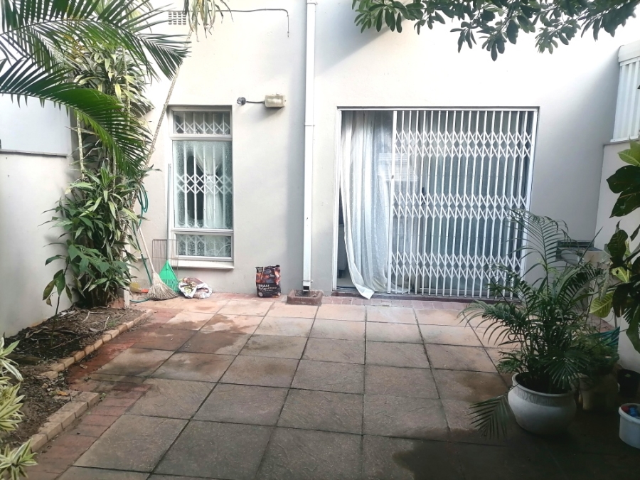 To Let 3 Bedroom Property for Rent in Durban North KwaZulu-Natal
