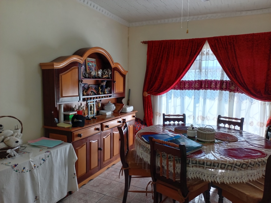 3 Bedroom Property for Sale in Lennoxton KwaZulu-Natal