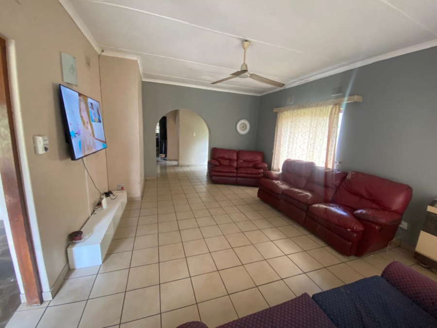 To Let 4 Bedroom Property for Rent in Kildare KwaZulu-Natal