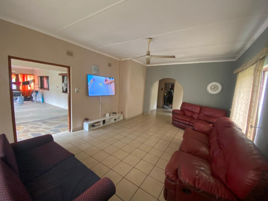 To Let 4 Bedroom Property for Rent in Kildare KwaZulu-Natal
