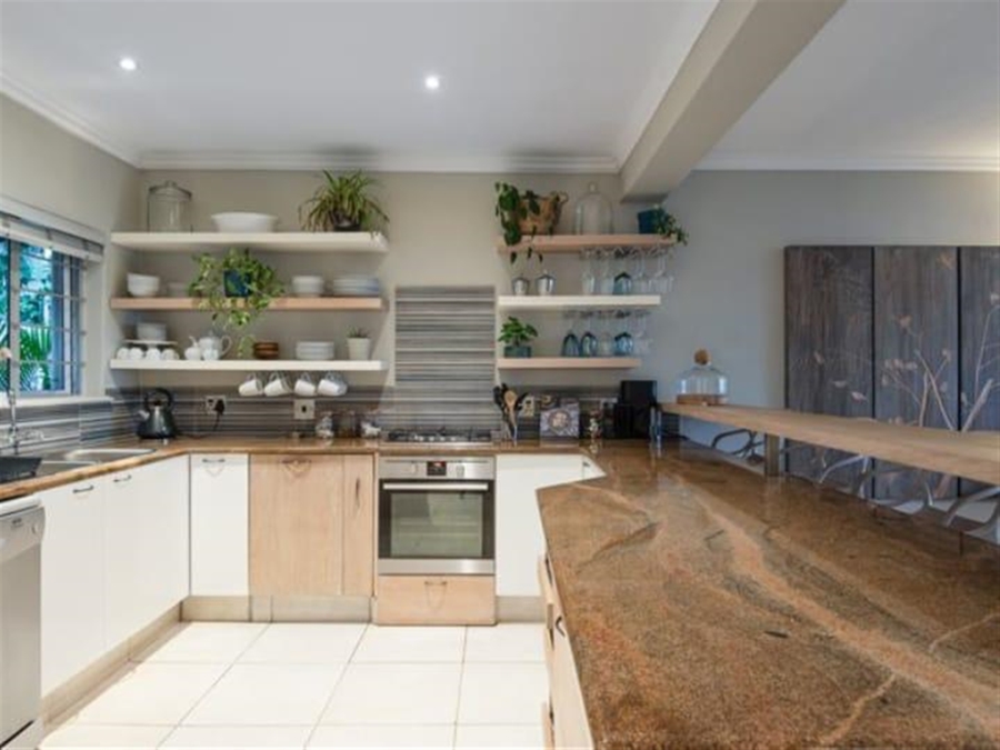 To Let 4 Bedroom Property for Rent in Shakas Rock KwaZulu-Natal