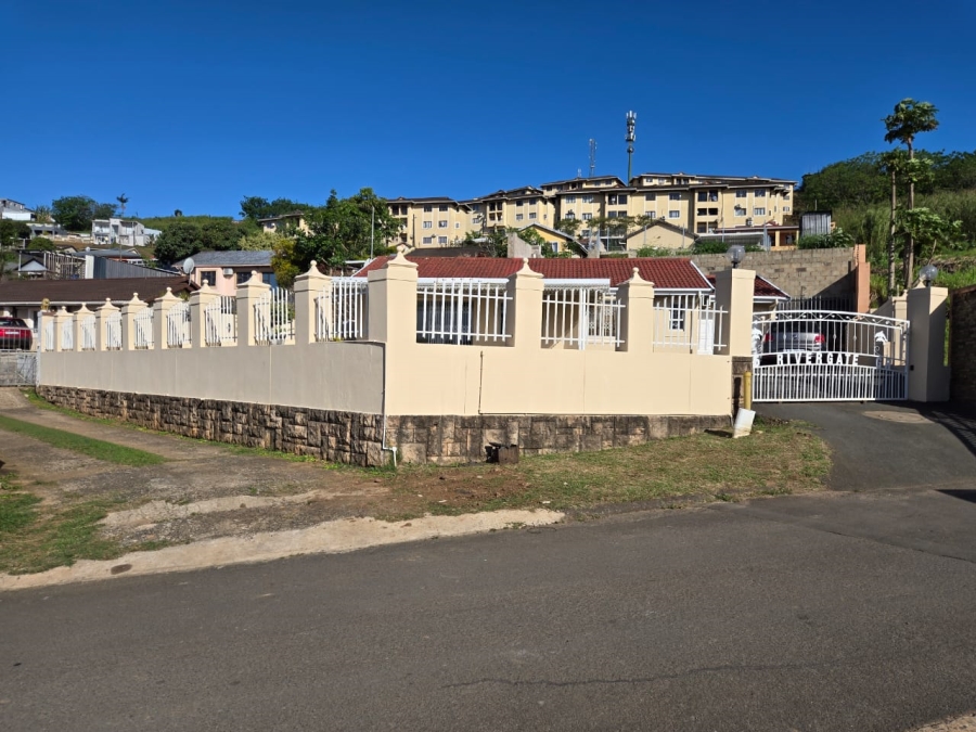 3 Bedroom Property for Sale in Centenary Park KwaZulu-Natal