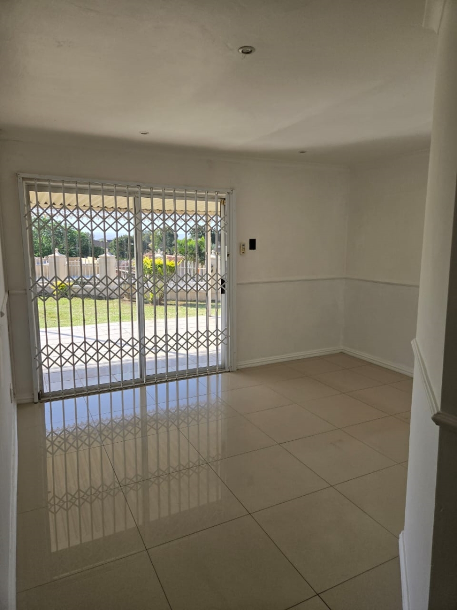 3 Bedroom Property for Sale in Centenary Park KwaZulu-Natal