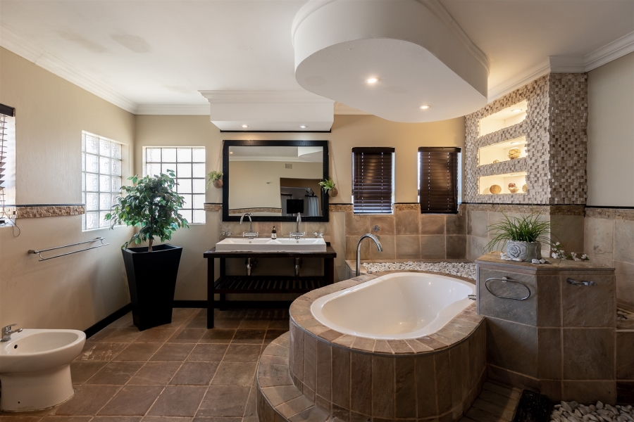 14 Bedroom Property for Sale in Salt Rock KwaZulu-Natal