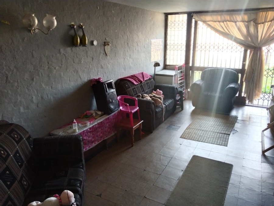 2 Bedroom Property for Sale in Amanzimtoti KwaZulu-Natal