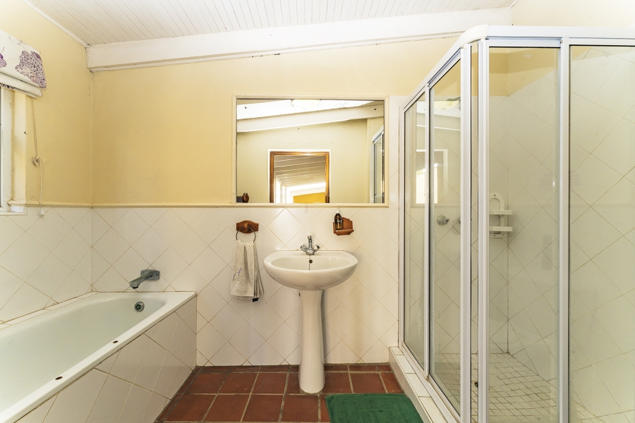 6 Bedroom Property for Sale in Prince