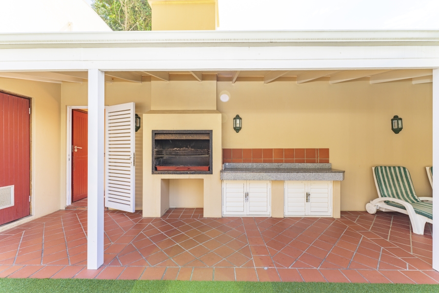 6 Bedroom Property for Sale in Prince