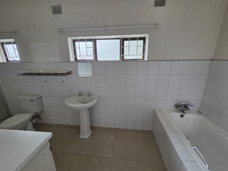 5 Bedroom Property for Sale in Bluff KwaZulu-Natal