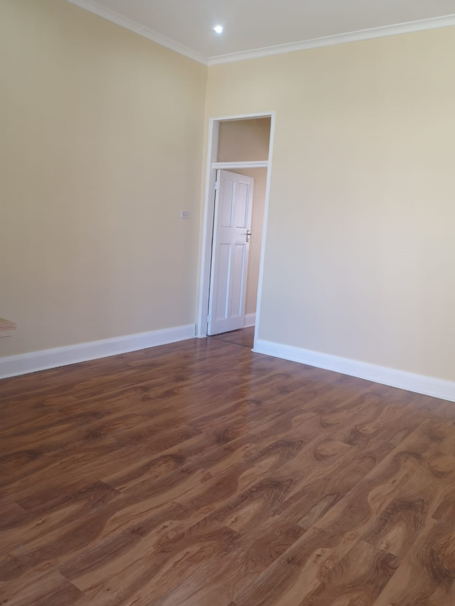 To Let 1 Bedroom Property for Rent in Essenwood KwaZulu-Natal