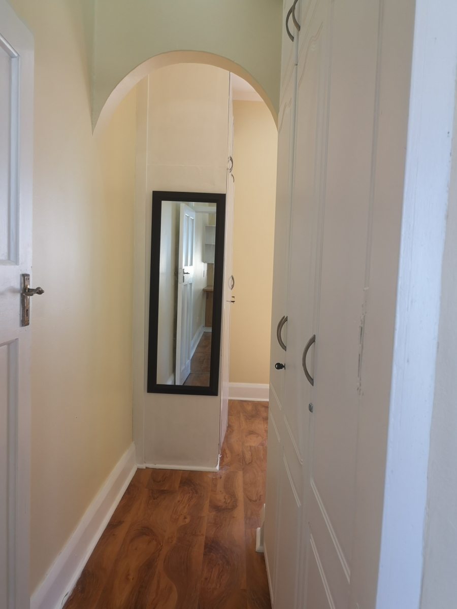 To Let 1 Bedroom Property for Rent in Essenwood KwaZulu-Natal