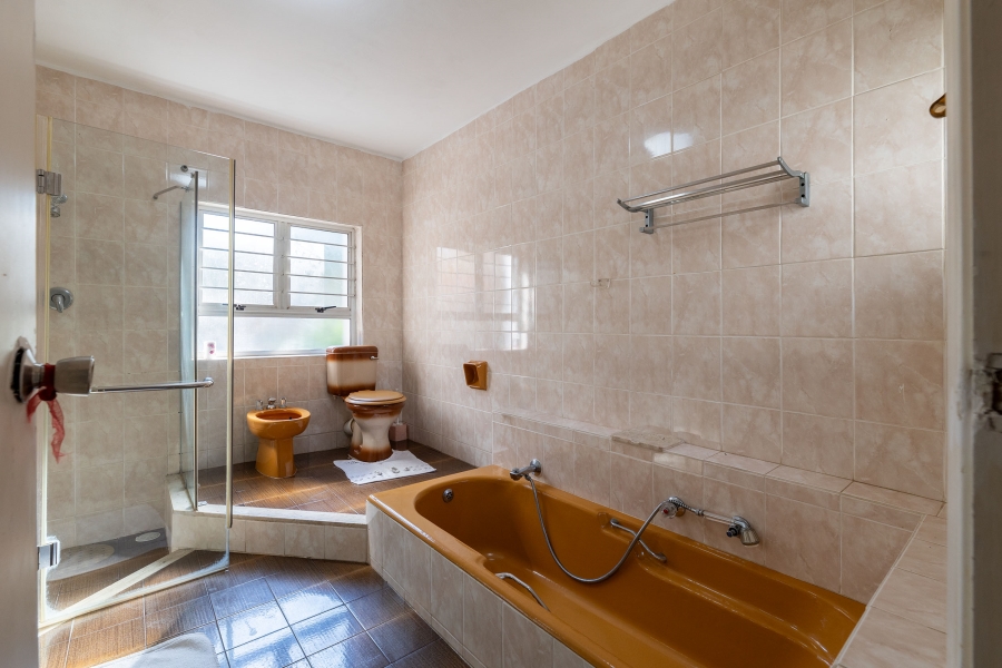5 Bedroom Property for Sale in La Lucia KwaZulu-Natal