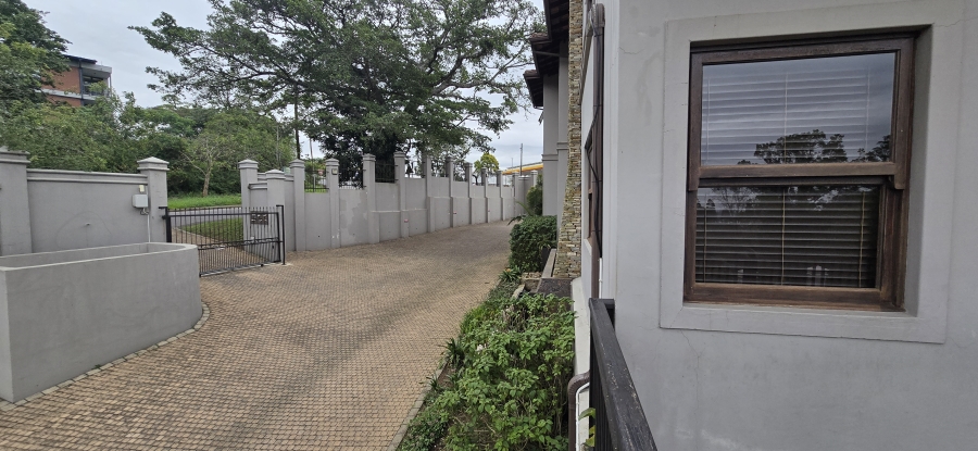 To Let commercial Property for Rent in Kloof KwaZulu-Natal