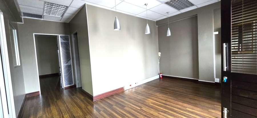 To Let commercial Property for Rent in Kloof KwaZulu-Natal