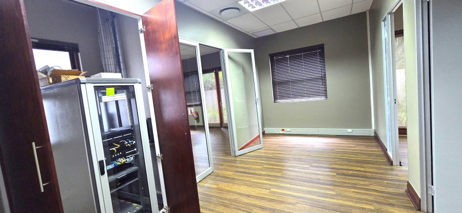 To Let commercial Property for Rent in Kloof KwaZulu-Natal