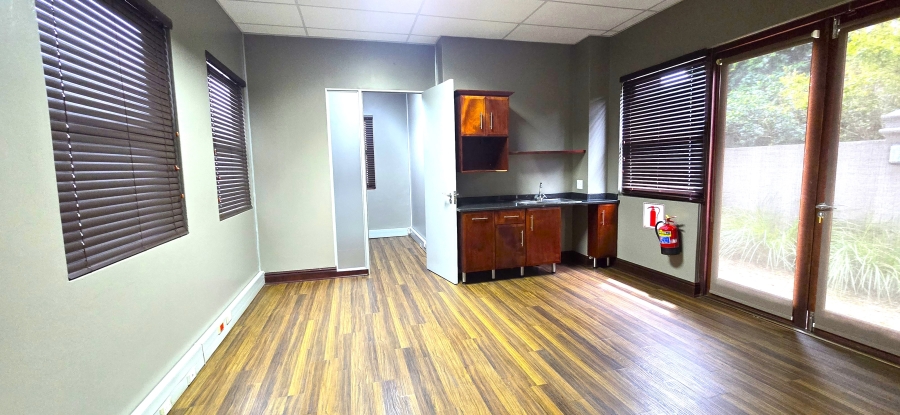To Let commercial Property for Rent in Kloof KwaZulu-Natal