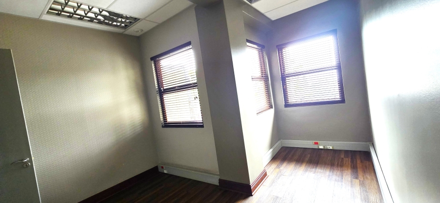 To Let commercial Property for Rent in Kloof KwaZulu-Natal