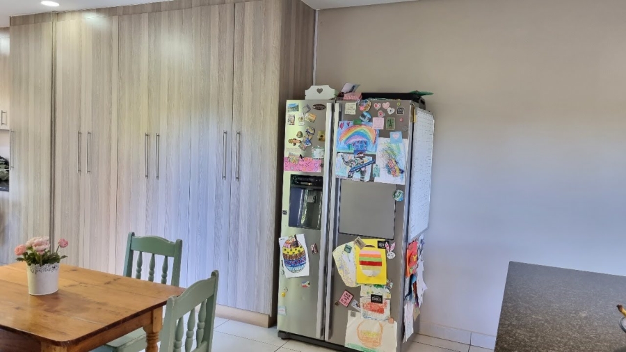 5 Bedroom Property for Sale in Mountain Homes KwaZulu-Natal