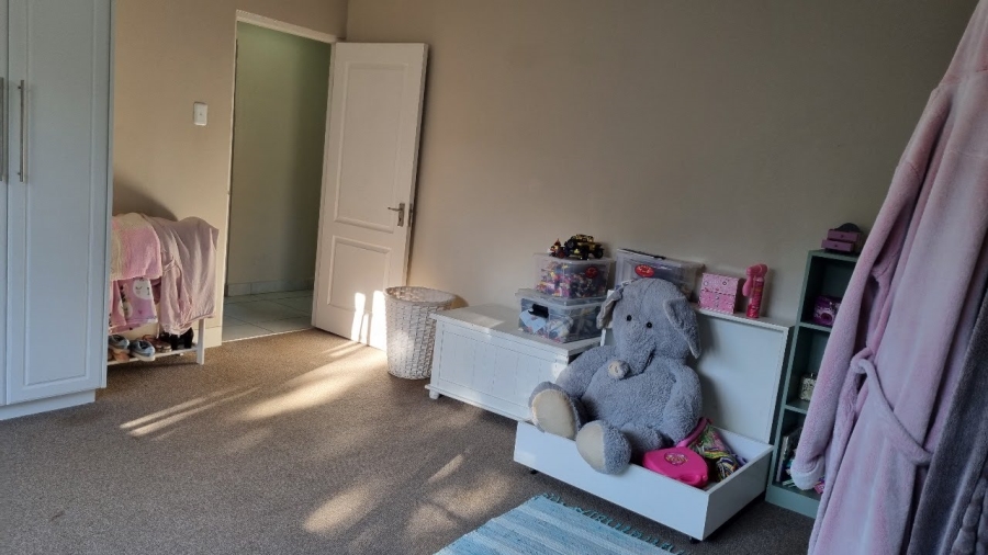 5 Bedroom Property for Sale in Mountain Homes KwaZulu-Natal