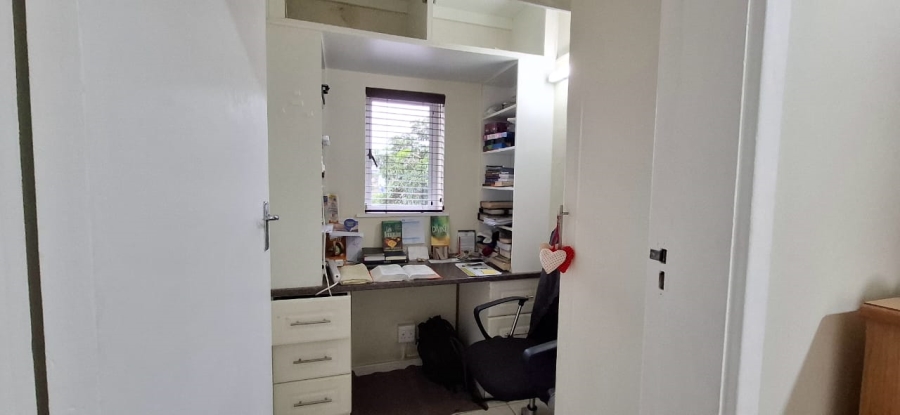 To Let 2 Bedroom Property for Rent in Glenwood KwaZulu-Natal