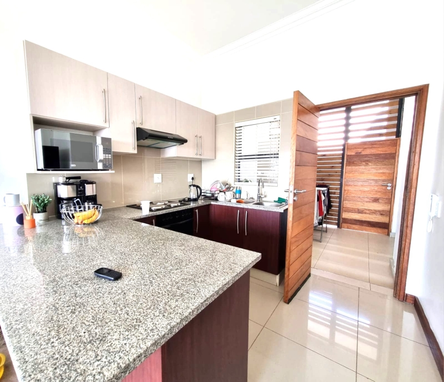 To Let 2 Bedroom Property for Rent in Umhlanga Ridge KwaZulu-Natal