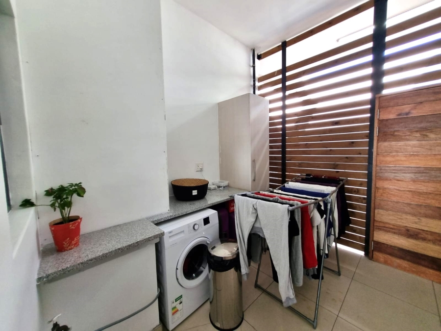 To Let 2 Bedroom Property for Rent in Umhlanga Ridge KwaZulu-Natal
