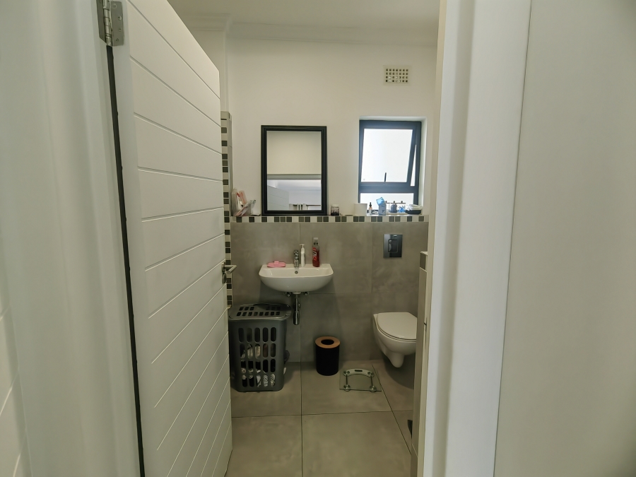 To Let 2 Bedroom Property for Rent in Umhlanga Ridge KwaZulu-Natal