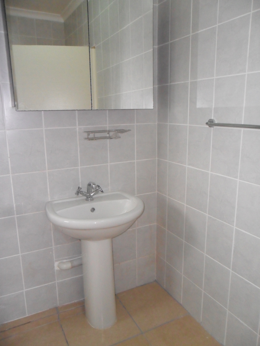 To Let 2 Bedroom Property for Rent in Mount Edgecombe KwaZulu-Natal