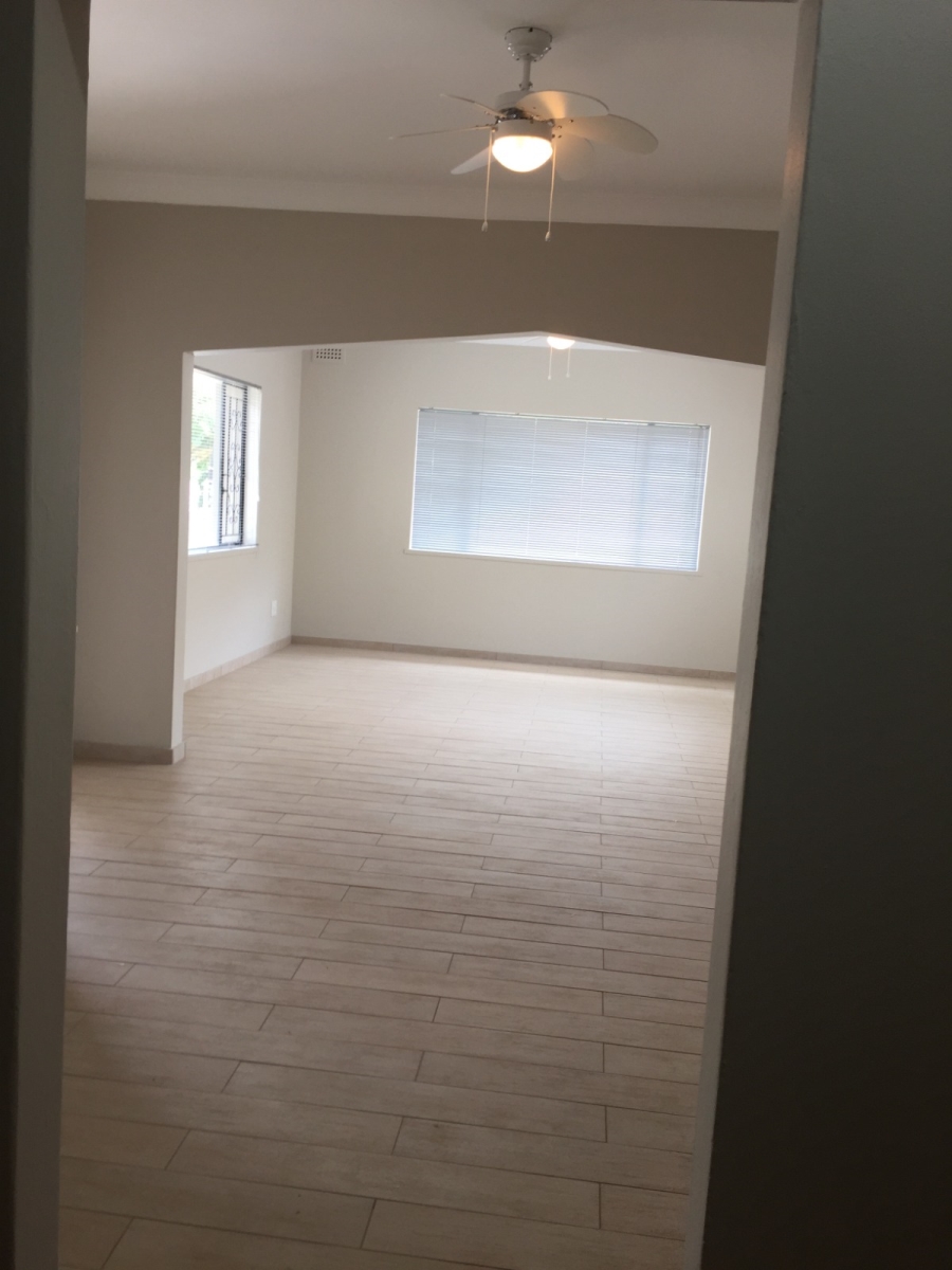 To Let 3 Bedroom Property for Rent in Durban North KwaZulu-Natal