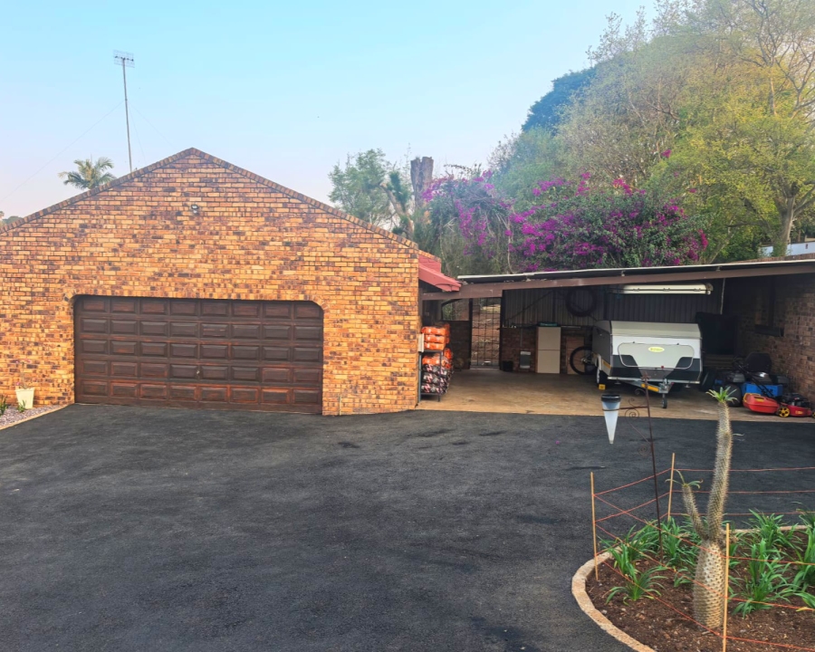 4 Bedroom Property for Sale in Hayfields KwaZulu-Natal