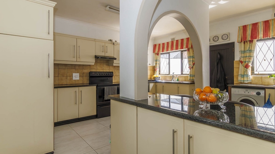 3 Bedroom Property for Sale in Kloof KwaZulu-Natal