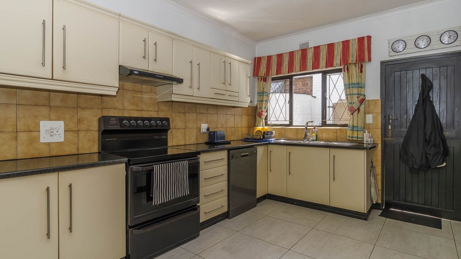 3 Bedroom Property for Sale in Kloof KwaZulu-Natal