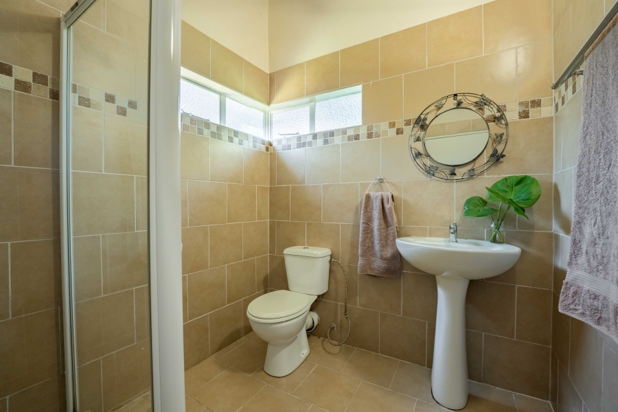 3 Bedroom Property for Sale in Kloof KwaZulu-Natal