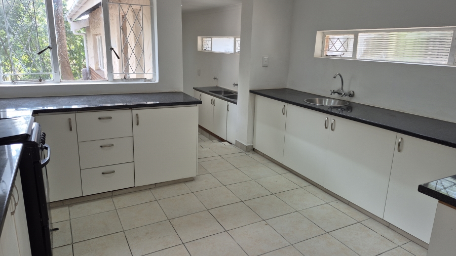 To Let 3 Bedroom Property for Rent in Rouken Glen KwaZulu-Natal